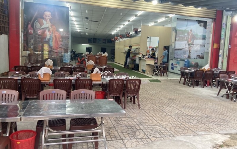 Mặt tiền Mã Lò nhộn nhịp quá, nhiều vị trí đẹp để đầu tư...
