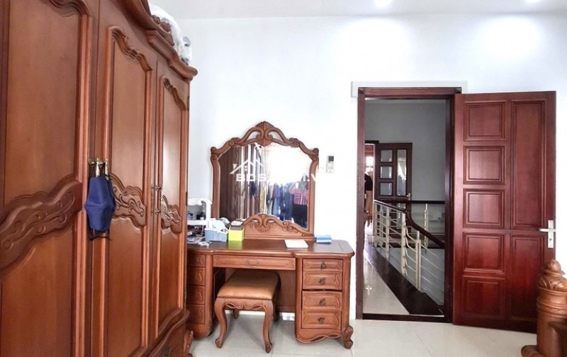 NHÀ ĐẸP 3 TẦNG – HƯNG LÂN, BÀ ĐIỂM HÓC MÔN - 98m2 - 6.99 tỷ  1 trệt, 2 lầu, sân thượng | 5PN + 1 Phòng thờ + 1 Phòng gym