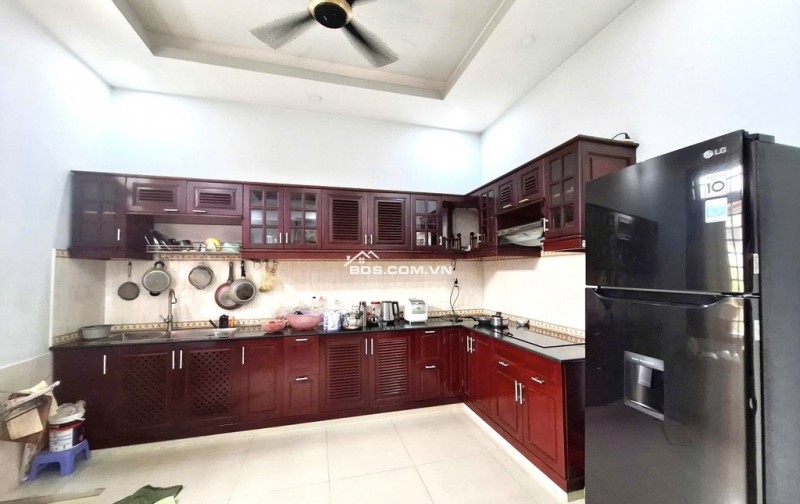 NHÀ ĐẸP 3 TẦNG – HƯNG LÂN, BÀ ĐIỂM HÓC MÔN - 98m2 - 6.99 tỷ  1 trệt, 2 lầu, sân thượng | 5PN + 1 Phòng thờ + 1 Phòng gym