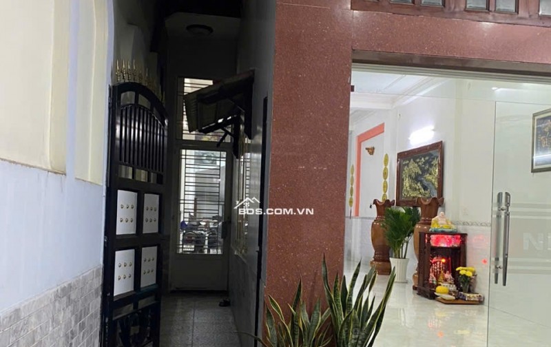 Bán nhà mặt tiền 3 lầu 5PN số 22 Quách Hữu Nghiêm Q.Tân Phú