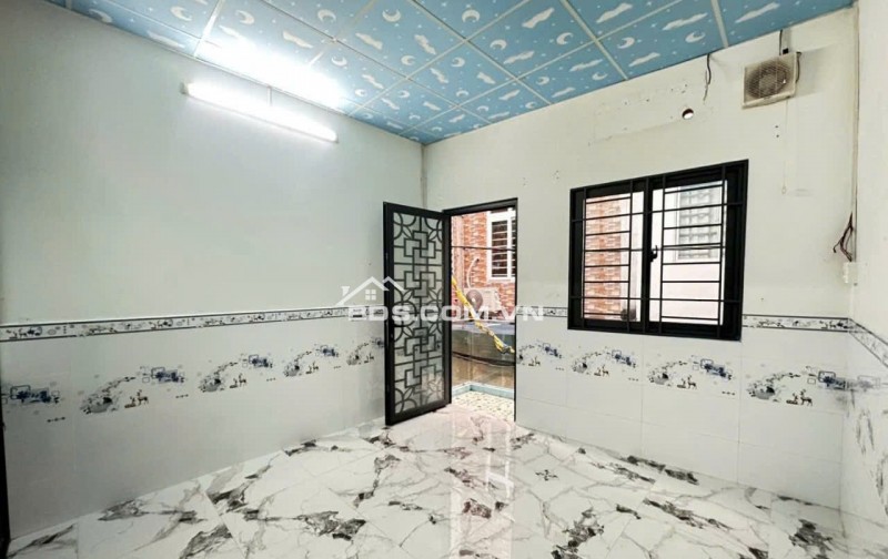 Bán gấp nhà đẹp 3 tầng Nhật Tảo Quận 10, sát mặt tiền giá nhỉnh 4 tỷ TL