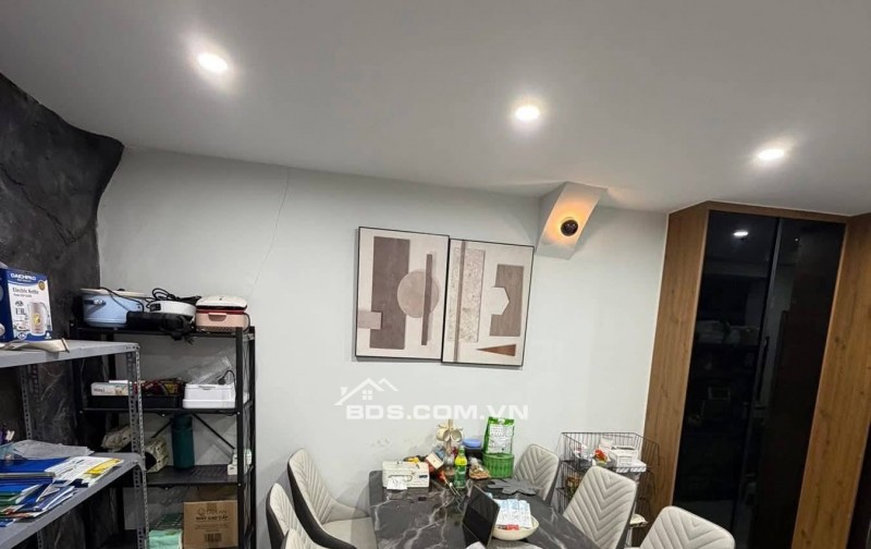 Bán Nhà Mặt Phố Kinh Doanh, Thanh Nhàn, Hai Bà Trưng 80m, mt 4.2m, giá 9.3 tỷ.