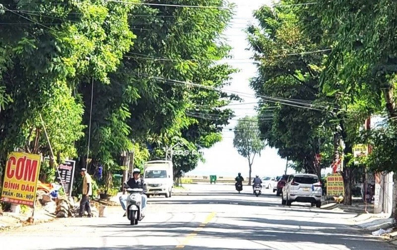 Bán nhà C4 MT đường Hồ Tùng Mậu - trục đường kinh doanh đường 10,5m