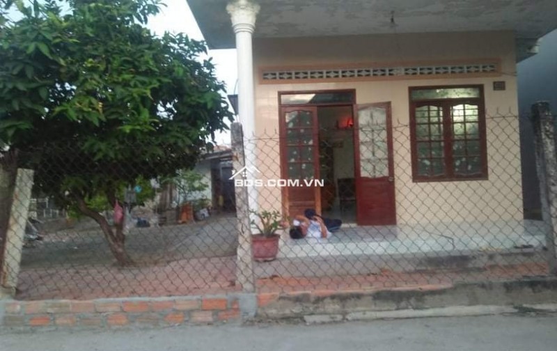 bán đất ( tặng kèm nhà Liên Hương) 221m2 , Tuy Phong