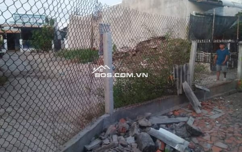 bán đất ( tặng kèm nhà Liên Hương) 221m2 , Tuy Phong