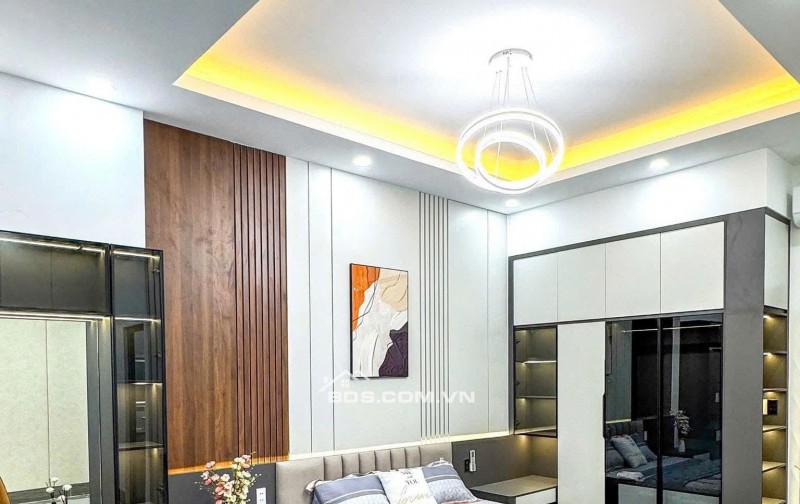 NHÀ 2 LẦU NGAY TRUNG TÂM HÀNH CHÍNH THỦ DẦU MỘT, TẶNG NỘI THẤT, CÓ SÂN ĐỂ Ô TÔ, ĐƯỜNG 7M