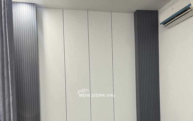 Bán nhà 3 tầng Full nội thất- đường Vũ Quỳnh - SÁT BIỂN