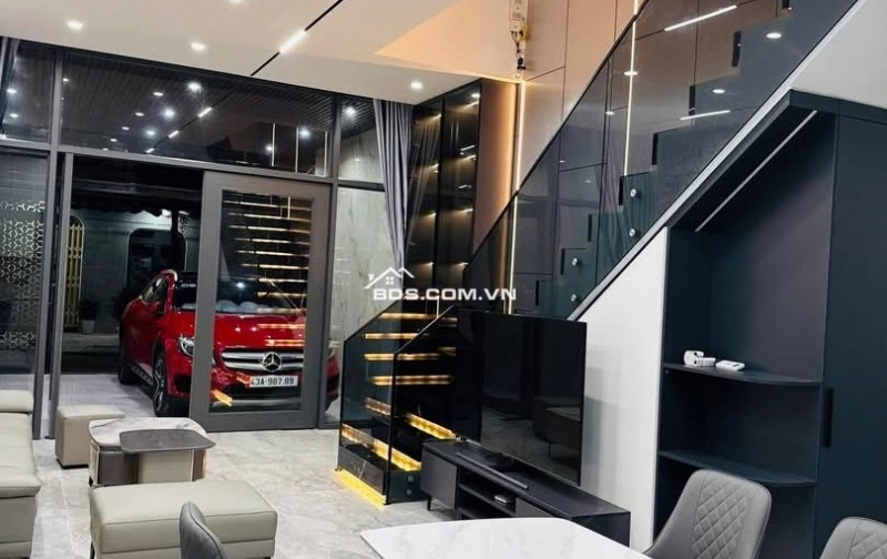 Bán nhà SIÊU ĐẸP 3 tầng đường Nguyễn Chích - Sát Lý Thái Tông