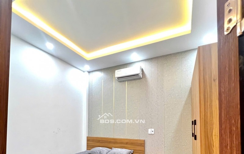 Bán nhà 3 tầng đường Lê Thạch - Gần đường Tú Mở