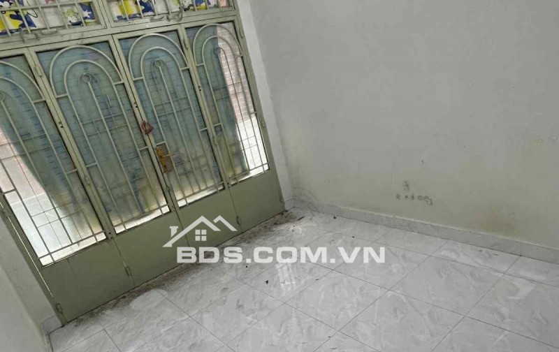 BÁN NHÀ TÂN PHƯỚC- P6- KỀ HẺM XE HƠI GẦN MẶT TIỀN - 2 LẦU NỞ HẬU - 28M2 - CỰC THƠM. MT 133