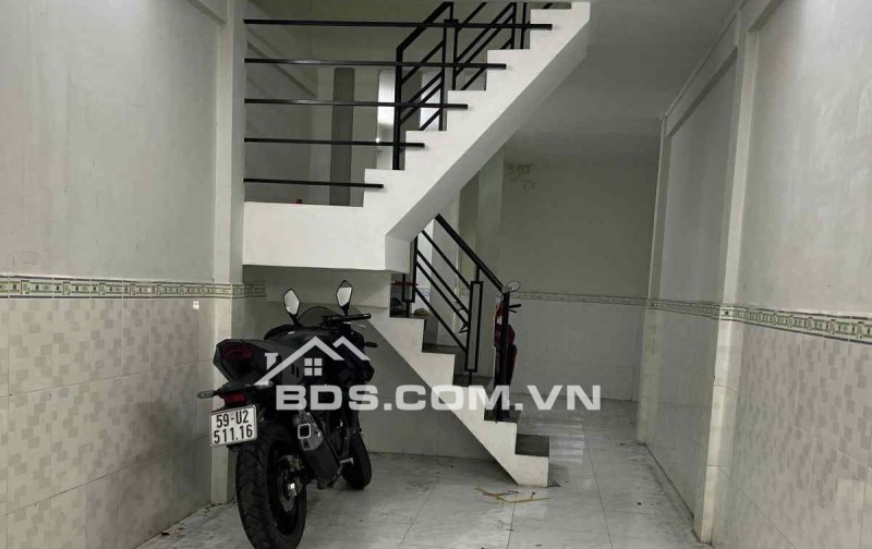 BÁN NHÀ TÂN PHƯỚC- P6- KỀ HẺM XE HƠI GẦN MẶT TIỀN - 2 LẦU NỞ HẬU - 28M2 - CỰC THƠM. MT 133