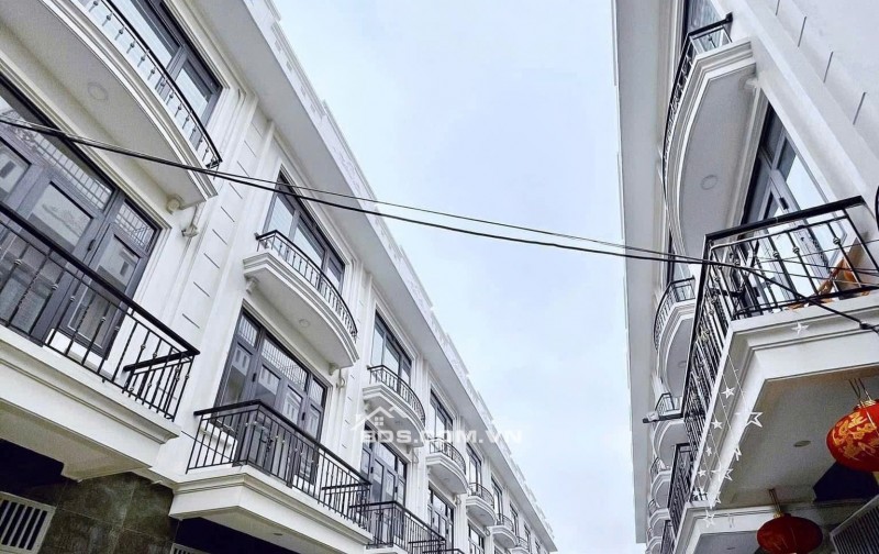 Cần bán căn shop khu shophouse Phụng Châu giá tốt so với mặt bằng không qua trung gian