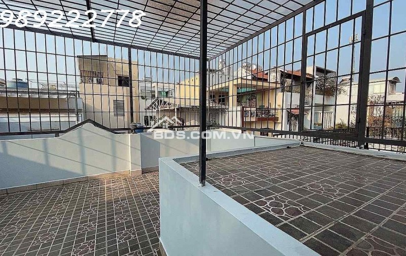 BÁN NHÀ ĐẶNG VĂN NGỮ- P10- XE HƠI NGỦ TRONG NHÀ - NGANG KHỦNG HƠN 5M - 1 XẸC THẲNG TẮP - CÁCH MẶT TIỀN 15M - 62M . MT 178