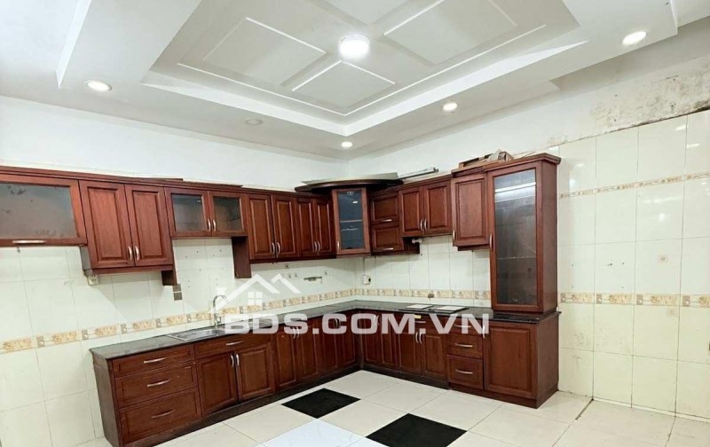 BÁN NHÀ PHẠM VĂN HAI- P.5 - HẺM Ô TÔ- SÁT MẶT TIỀN - GIÁP Q10 Q3 - NGANG HIẾM 5 x 19M (GẦN 100M2) - 4 TẦNG 5PN 5WC.MT 207