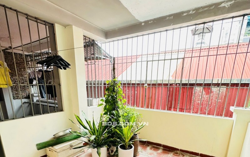 NHÀ PHÂN LÔ ĐƯỜNG CẦU GIẤY - NỞ HẬU - NGÕ THÔNG - 32M2x5T - GIÁ 7.9TỶ