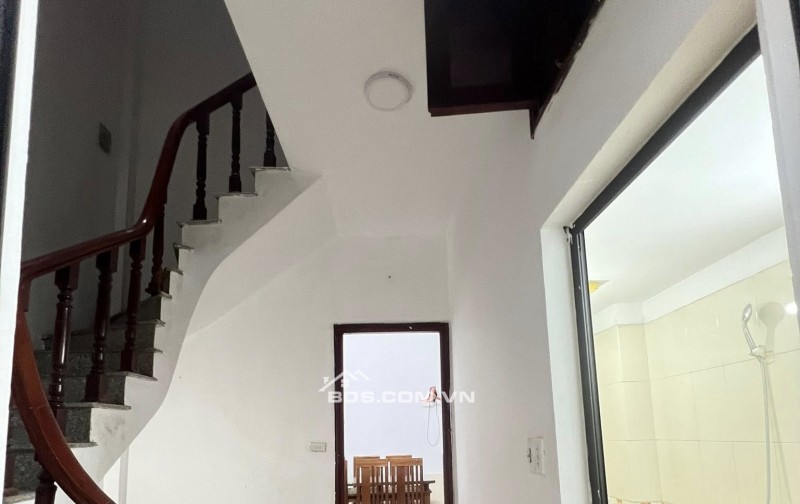 BÁN NHÀ TÂY HỒ - LẠC LONG QUÂN, GẦN HỒ TÂY, DT43m2, 5 tầng, MT4m, 5P. ngủ (Chỉ 8.5 tỷ)