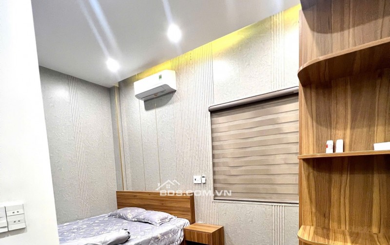 Bán nhà 3 tầng đường Lê Thạch - Gần đường Tú Mở