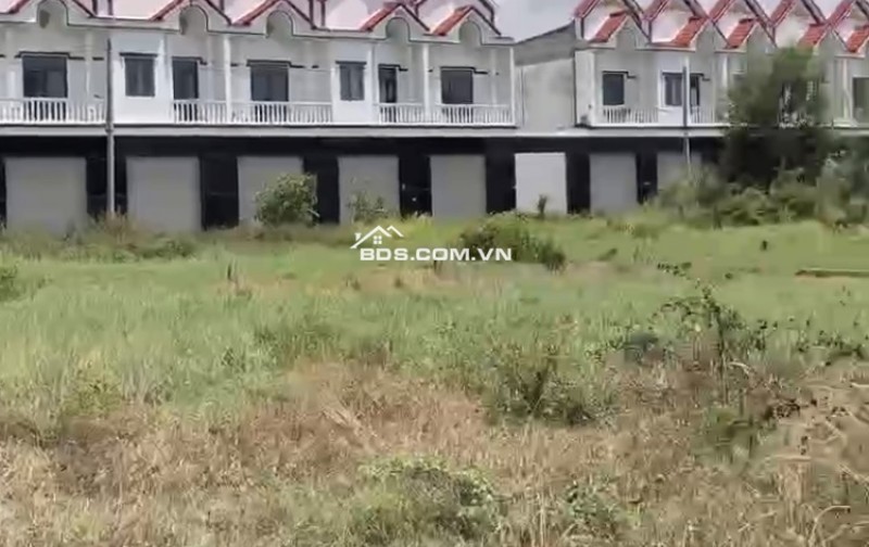 Bán gấp lô 5 x 18 KDC Long Cang Cần Đước chính chủ