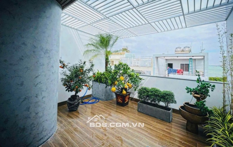 Bán Nhà 1 Trệt 4 Lầu Chính Chủ 2 Mặt Tiền Đường Nhựa N1&N2 Tại 28 Bình Hà, P. Quy Nhơn, Gia Lai