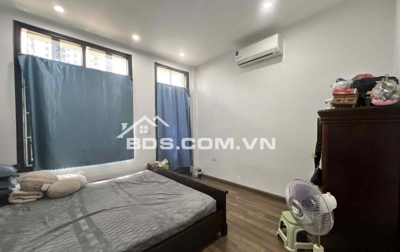 Nhà đẹp Ôtô đỗ cửa, ô chờ thang máy, DT58m2, MT4m, 4 tầng, 4P. Ngủ, giá 15.5 tỷ