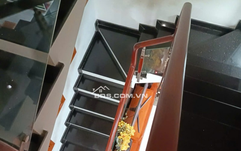 Bán nhà đẹp 1 trệt 2 lầu sân thượng Đường Số 3 P.HBP TP Thủ Đức