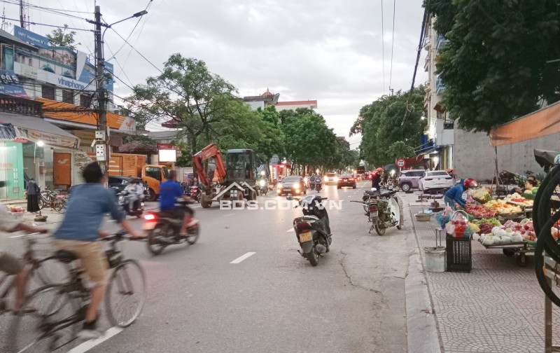 Bán Đất, Ngõ Ô TÔ, Thuận Thành, Bắc Ninh 99m, mt 5.2m, giá 5.2 tỷ.