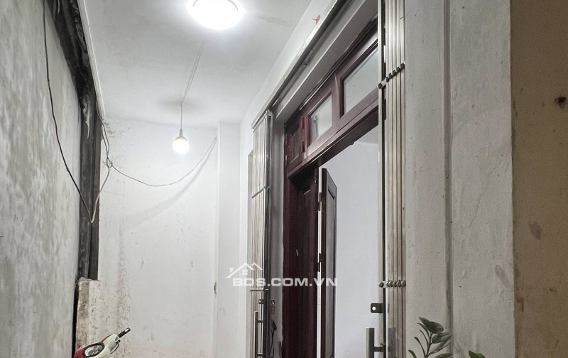 BÁN NHÀ TÂY HỒ - LẠC LONG QUÂN, GẦN HỒ TÂY, DT43m2, 5 tầng, MT4m, 5P. ngủ (Chỉ 8.5 tỷ)