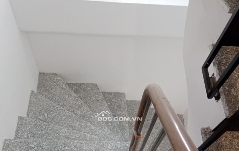 Bán Nhà Dòng Tiền Trương Định 42m, 5 tầng, mt 3,5m, giá 10.75 tỷ.