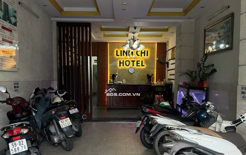 CHÍNH CHỦ BÁN KHÁCH SẠN 5 TẦNG – TRUNG TÂM HÀNH CHÍNH DĨ AN