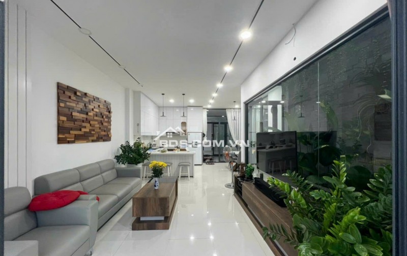 Bán Tòa ngôi nhà CHDV 30P đường Phan Văn Hớn Q.12 (5.3x33m) 6 tầng