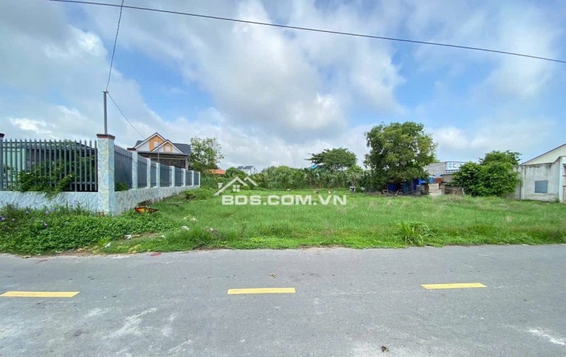Sang nhanh miếng đất Thành phố tập trung tiền làm ăn