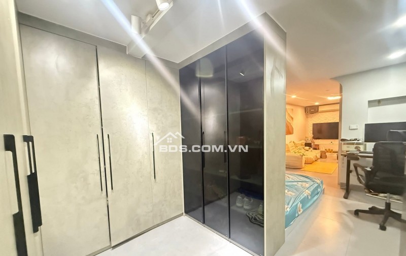 Bán Nhà Mặt Phố Kinh Doanh, Thanh Nhàn, Hai Bà Trưng 80m, mt 4.2m, giá 9.3 tỷ.