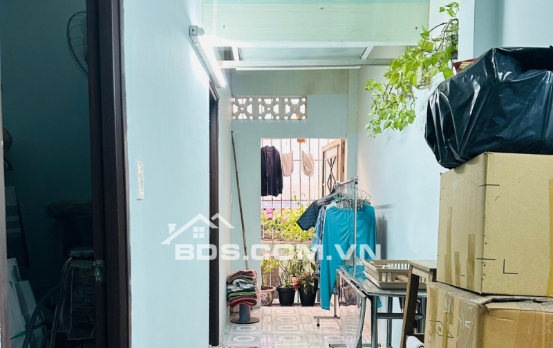  NHÀ ĐẸP LẠC LONG QUÂN – 3 TẦNG – CHÍNH CHỦ BÁN GẤP! 