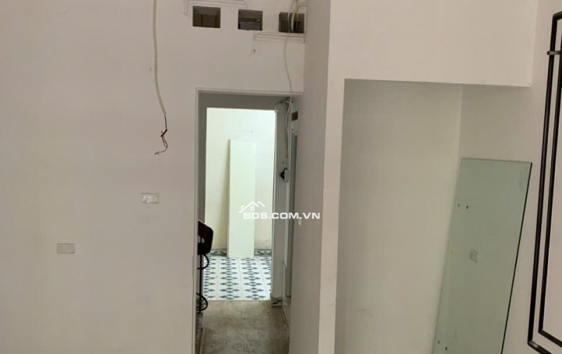 CHÍNH CHỦ CHO THUÊ NHÀ MẶT PHỐ CẦU GIẤY – VỊ TRÍ ĐẮC ĐỊA, KINH DOANH SẦM UẤT