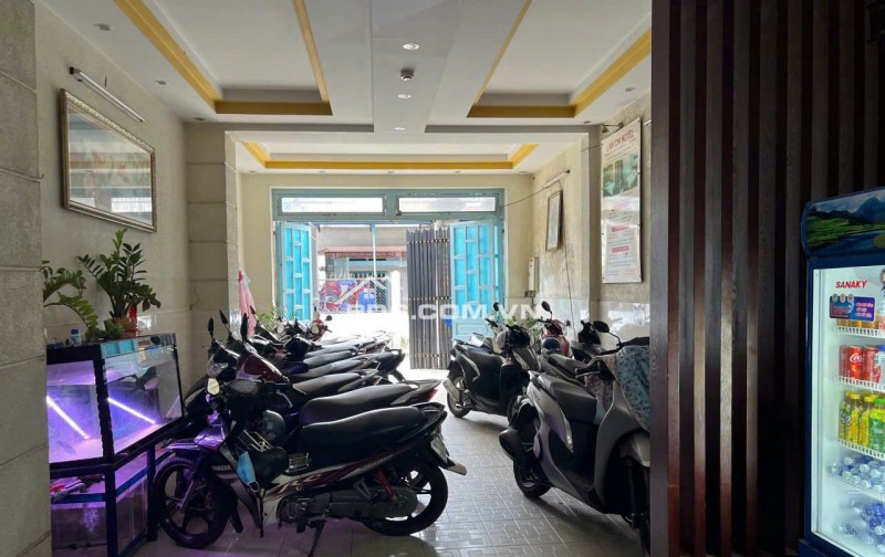 CHÍNH CHỦ BÁN KHÁCH SẠN 5 TẦNG – TRUNG TÂM HÀNH CHÍNH DĨ AN