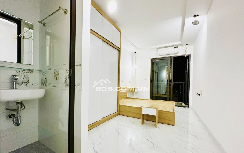 Bán tòa nhà dòng tiền 720tr/năm, gồm 15p cho thuê mỗi tháng thu nhập 60tr. ( lãi suất ~ 5.3% / năm)