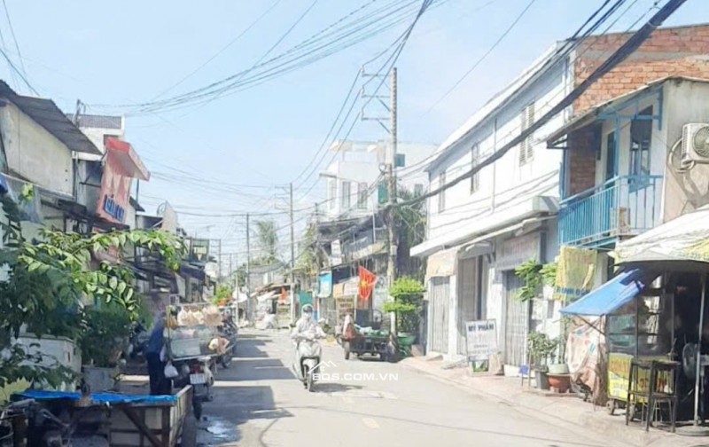Bán gấp nhà đẹp 13tỷ5 quận Bình Tân, 8x22m, sổ đỏ chính chủ, liên hệ gặp anh Dũng
