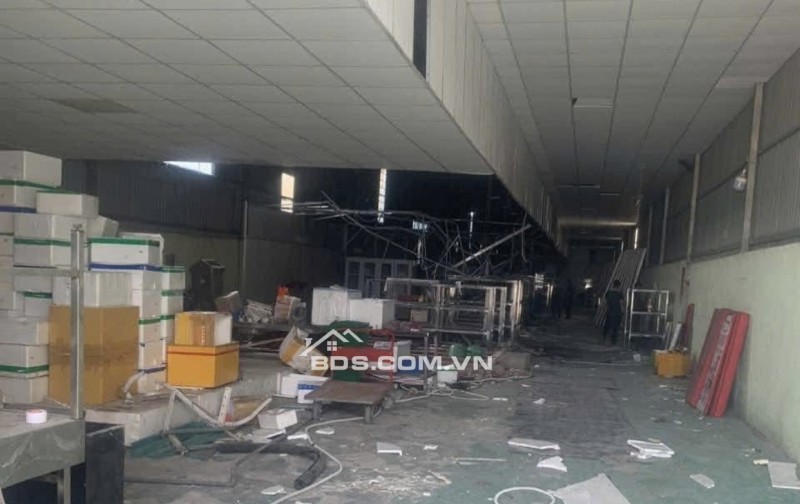 Kho xưởng cho thuê 1000m2 Thạnh Lộc gần Ngã tư Ga Quận 12