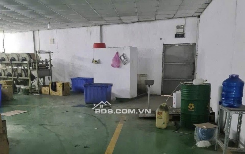Cho thuê kho xưởng 1700m2 Thạnh Lộc Quận 12