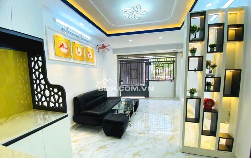 Bán nhà đường Huỳnh Tấn Phát
