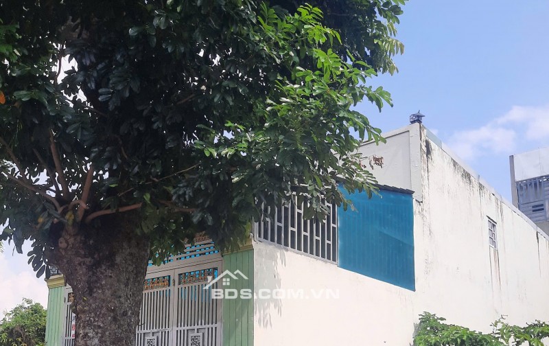 Cần Bán Nhà Mặt Tiền Bến Lức Long An
