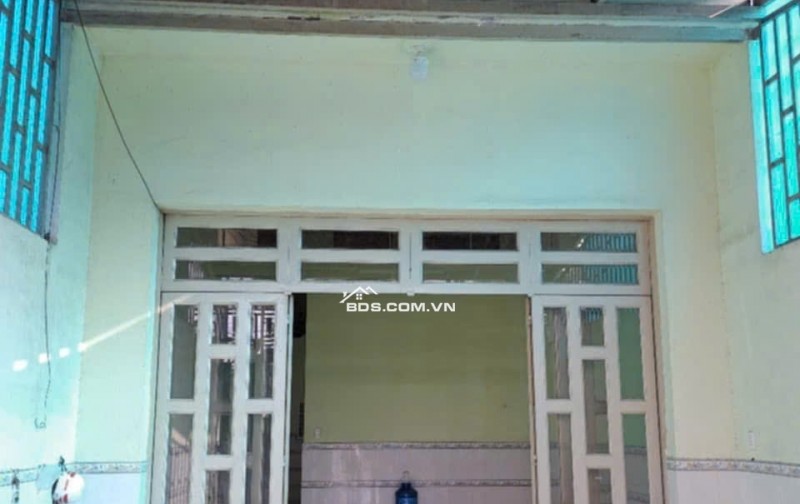 Cần Bán Nhà Mặt Tiền Bến Lức Long An