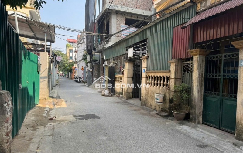 Bán đất Giang Biên Long Biên – 45,3m² vuông như cục gạch, đường ô bàn cờ, ô tô tránh nhau