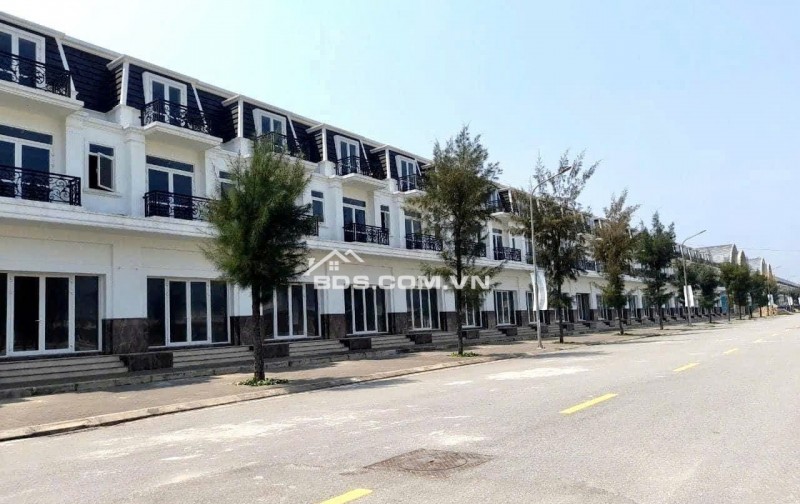 Bán nhà đất