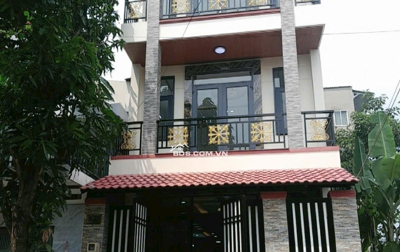 Nhà Đẹp KDC Hoàng Hải, Phạm Văn Sáng, Hóc Môn DT: 5m x 15m x 4tấm (75m2/330m2) Giá: 6.5 tỷ - 5×15- 1 trệt, 3 lầu, 5PN, 4WC, 1 ph thờ, 1 ph bếp