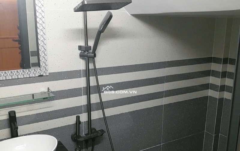 Nhà Đẹp KDC Hoàng Hải, Phạm Văn Sáng, Hóc Môn DT: 5m x 15m x 4tấm (75m2/330m2) Giá: 6.5 tỷ - 5×15- 1 trệt, 3 lầu, 5PN, 4WC, 1 ph thờ, 1 ph bếp