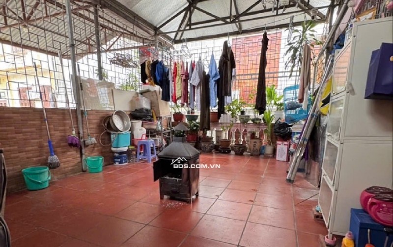 15,6 tỉ sở hữu siêu phẩm Lê Trọng Tấn, phân lô bộ đội hàng không