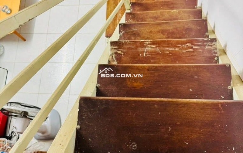 Bán nhà ngõ Bùi Xương Trạch 20m2 , 2,5 tầng