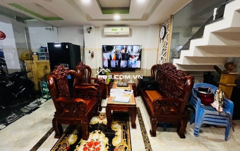 CHỦ GẤP BÁN NHÀ 5 TẦNG NGAY TRUNG TÂM QUẬN GÒ VẤP