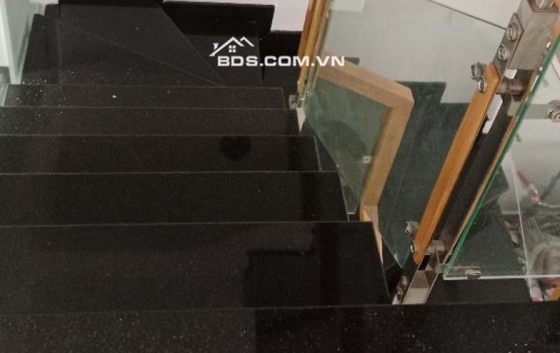 CHỦ CẦN BÁN GẤP NHÀ 3 TẦNG HẺM QUANG TRUNG MỚI XÂY - BTCT